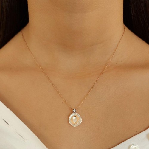 Doğal İnci Üzeri O Harfi Gümüş Kadın Kolye - CNG Jewels