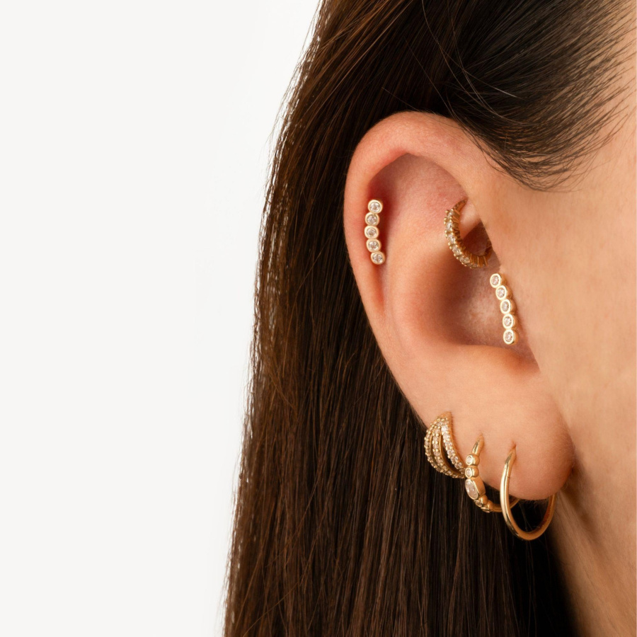 Gold Tragus Piercing with Clustered Stones - CNG Jewels (1)