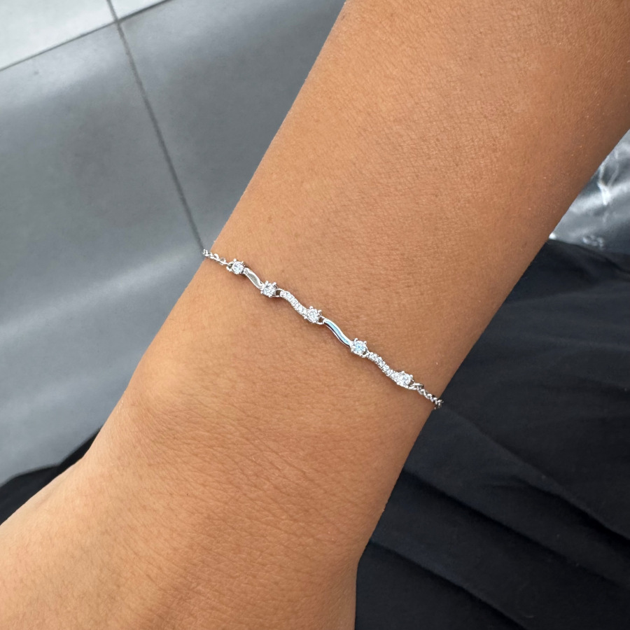 Taşlı Minimal Dalga Kadın Gümüş Bileklik - CNG Jewels (1)