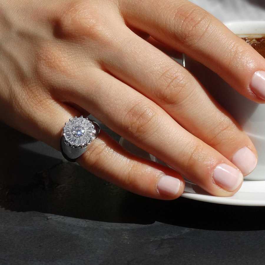 Trapez Taşlı Gümüş Kadın Serçe Parmak Yüzüğü - CNG Jewels (1)
